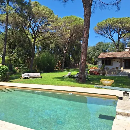 Holiday home Torre Els Rosers Familiar Llambillas