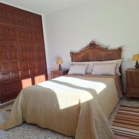 Torre Els Rosers Familiar Holiday home Llambillas