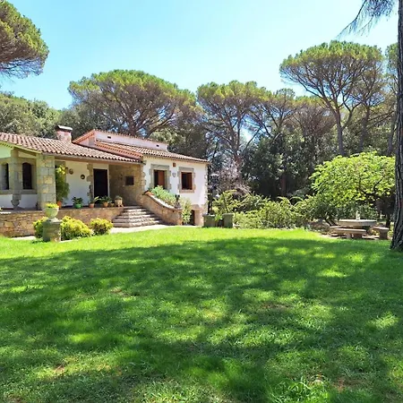 Holiday home Torre Els Rosers Familiar Llambillas